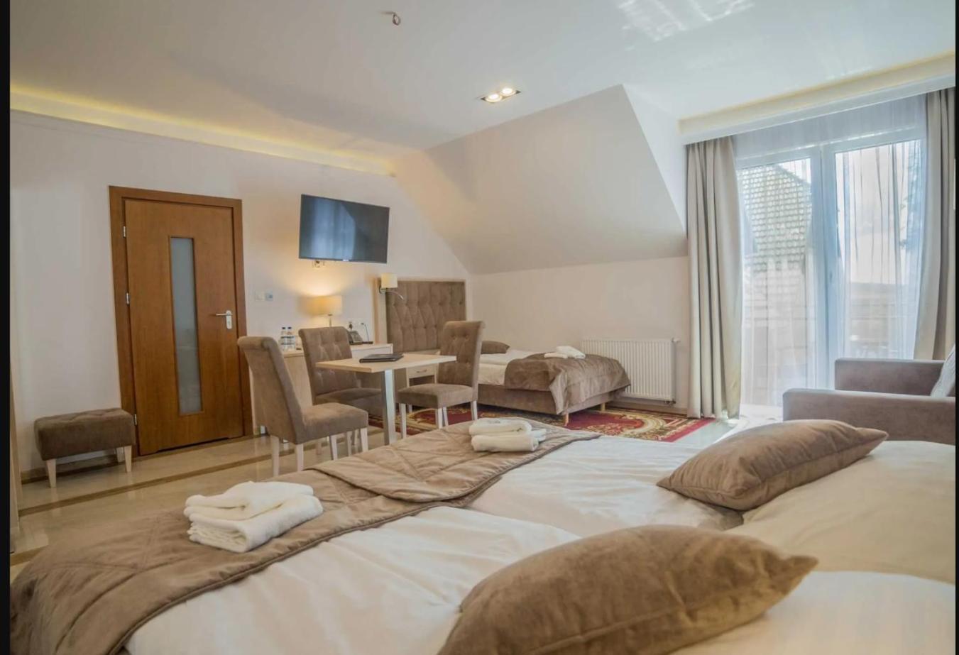 Wichrowe Wzgorze Chmielno Hotel Exterior foto